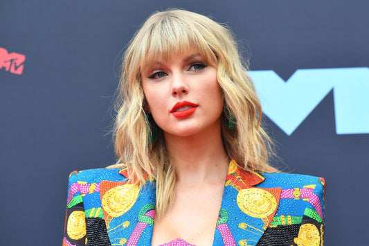 Taylor Swift called the White House when she won the MMA Best Video Award-Ultrabasic blog-fashion and celebrity news