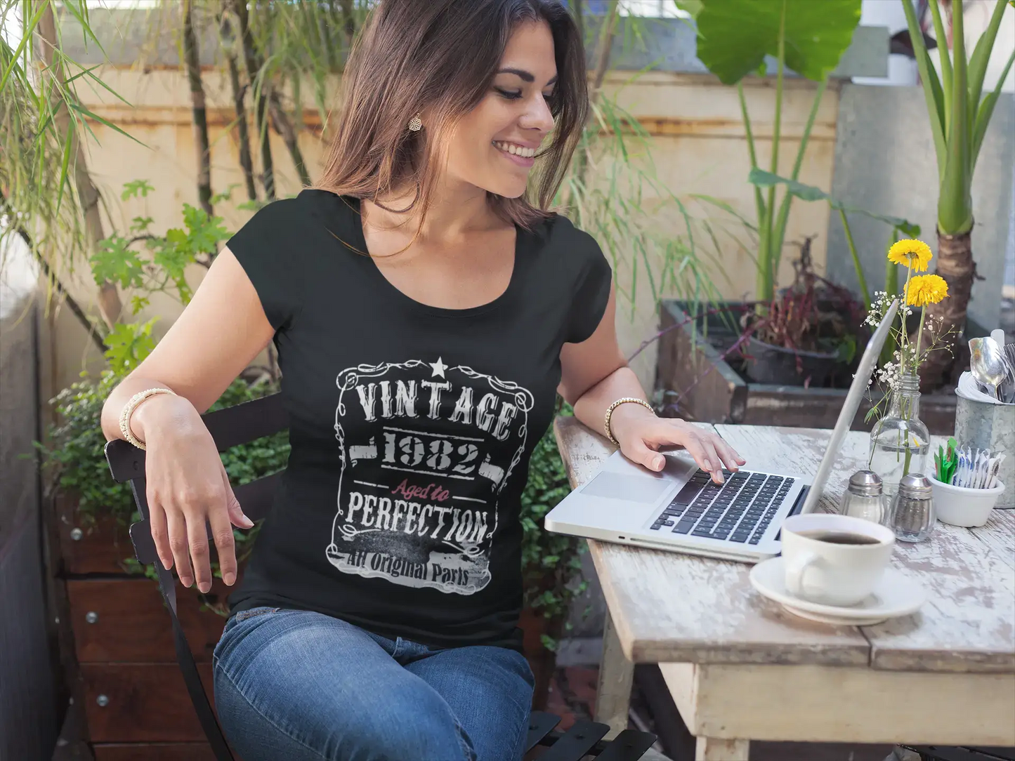 1982 Vintage Aged to Perfection Women's T-shirt Black Birthday Gift 00492