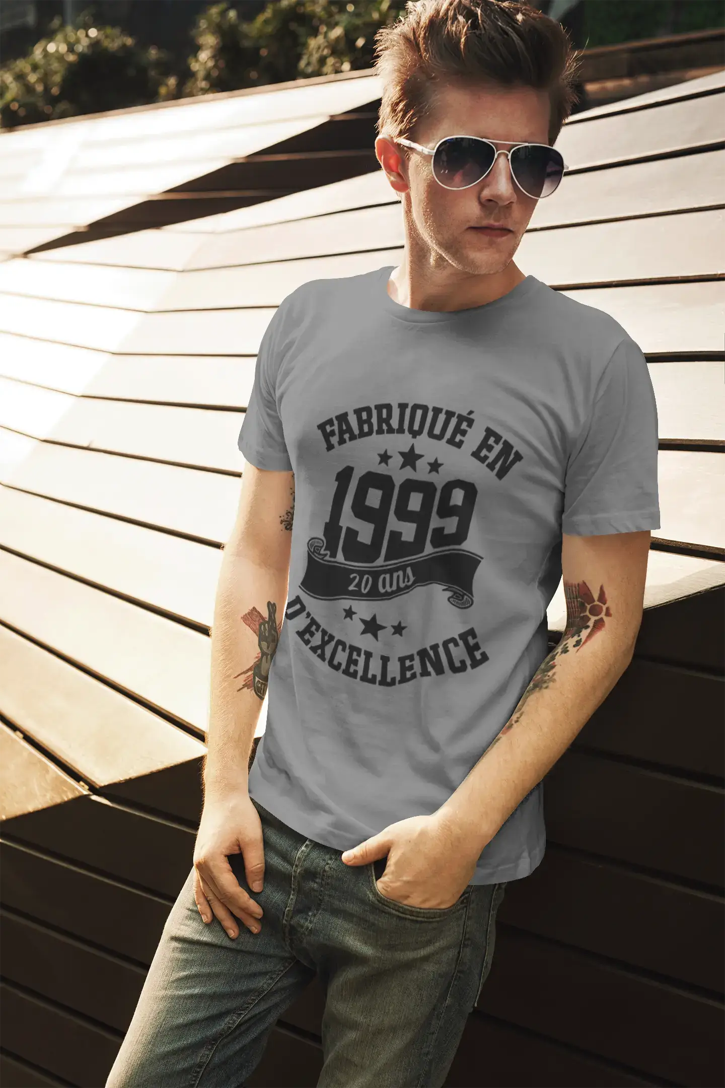 ULTRABASIC - Fabriqué en 1999, 20 Ans d'être Génial Unisex T-Shirt Noir Profond