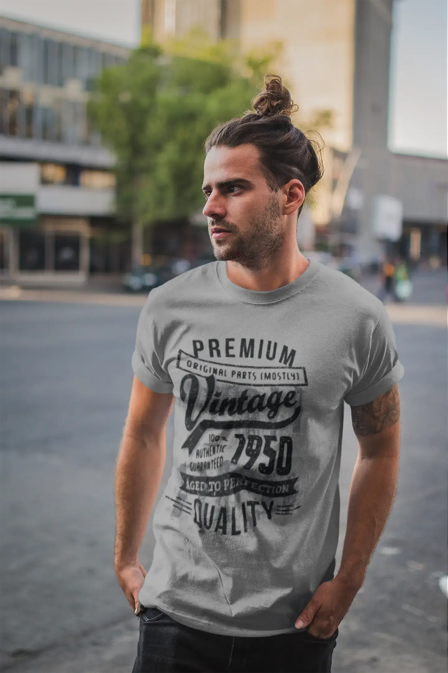 ULTRABASIC - Graphic Men's 1950 Aged to Perfection Birthday Gift T-Shirt