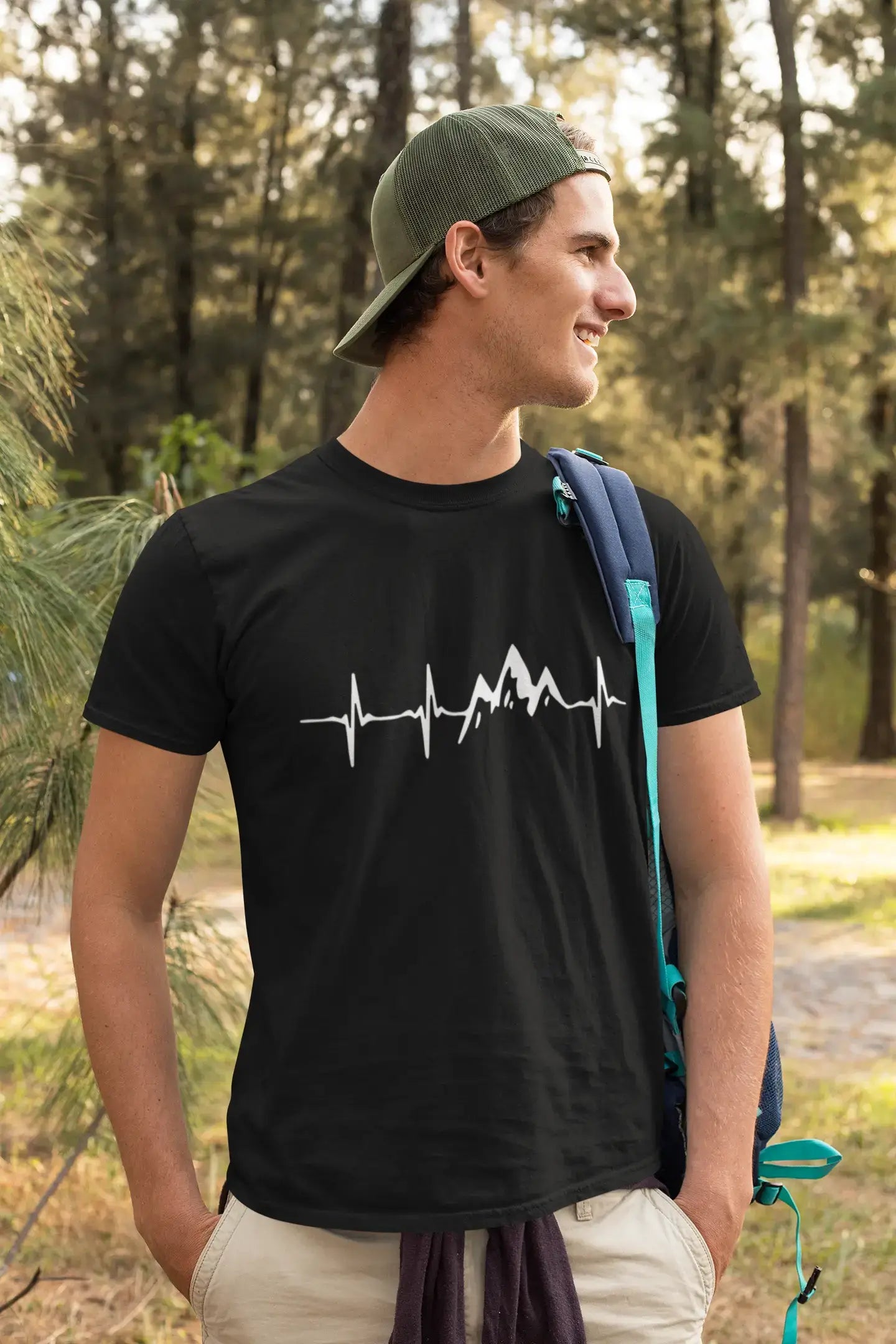 ULTRABASIC - Graphic Printed Men's Mountain Heartbeat T-Shirt Deep Black