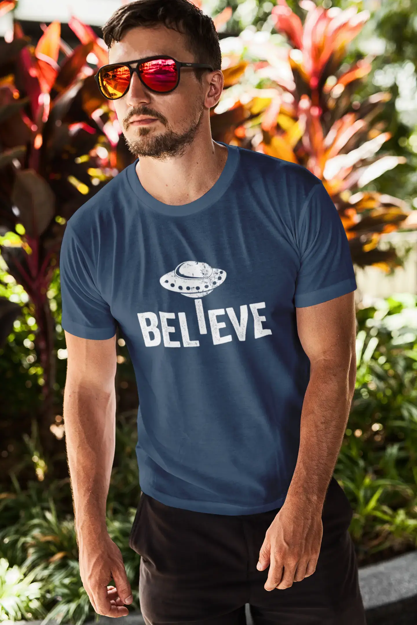 ULTRABASIC - Graphic Men's Believe UFO Alien T-Shirt Funny Casual Letter Print Tee Burgundy