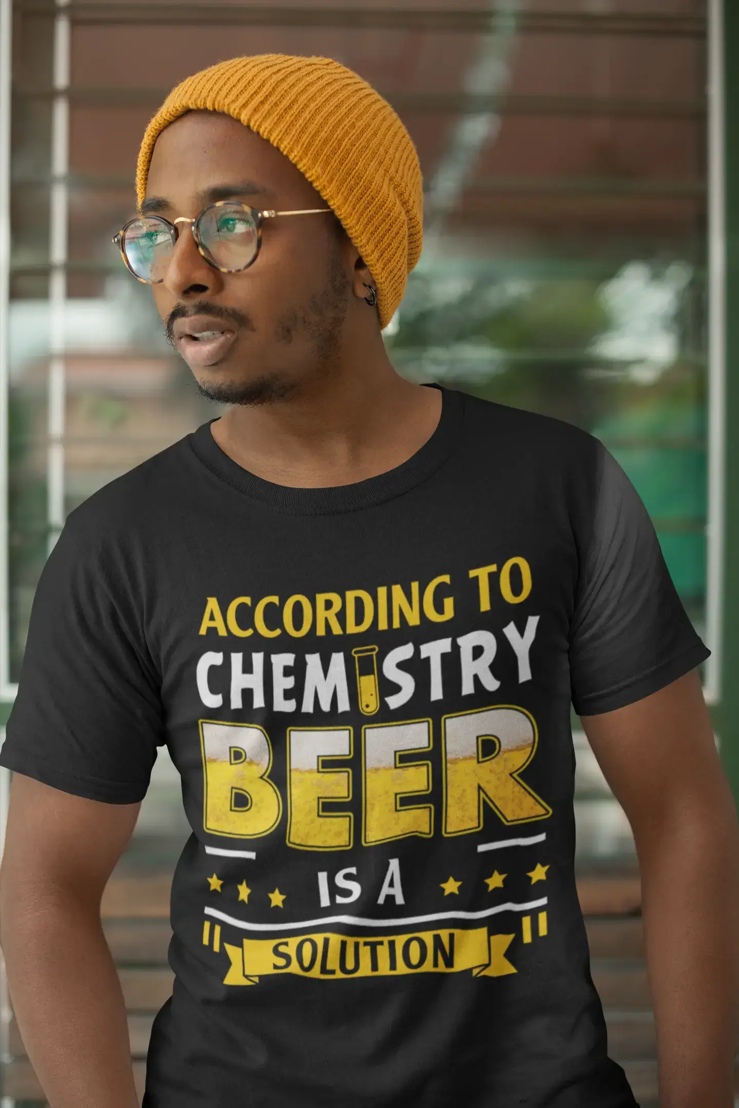 ULTRABASIC Men's T-Shirt According to Chemistry Beer is a Solution - Beer Lover Tee Shirt
