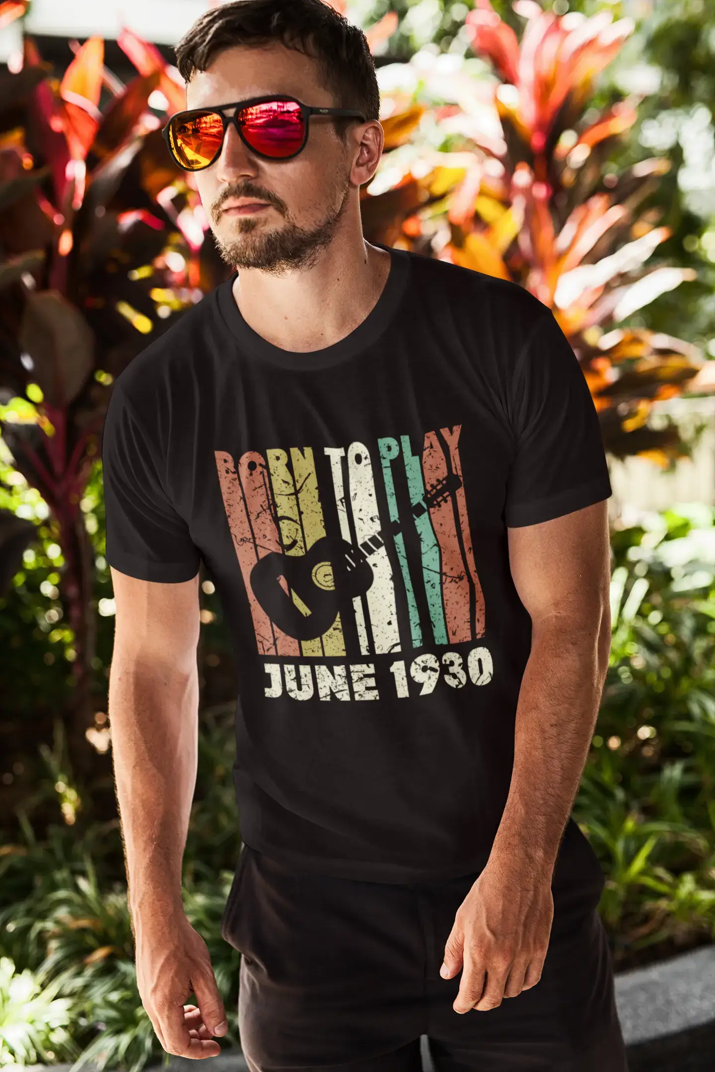 ULTRABASIC Men's T-Shirt Born To Play Guitar June 1930 - Gift for 90th Birthday Tee Shirt