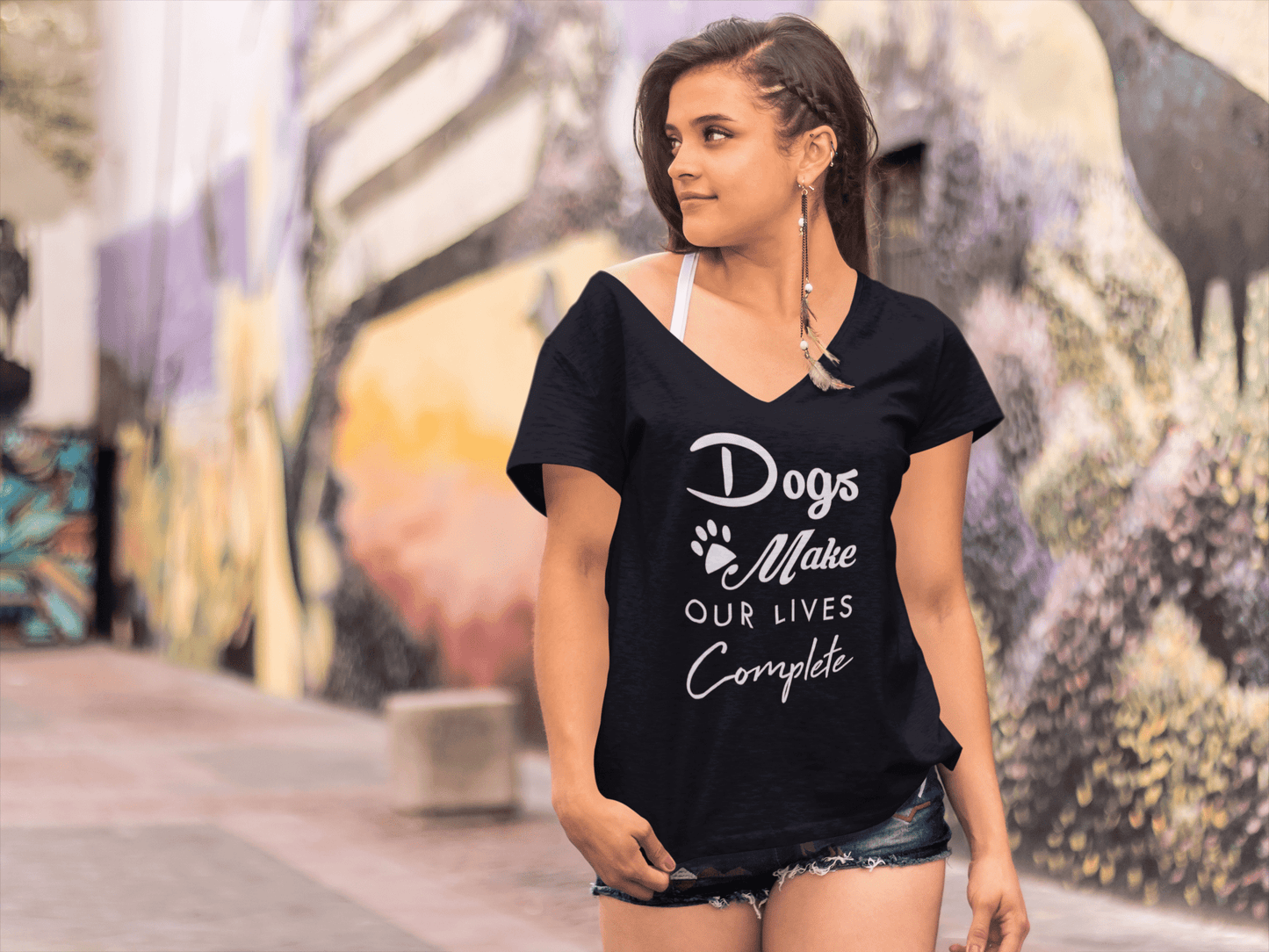 ULTRABASIC Women's T-Shirt Dogs Make Our Lives Complete - Funny Short Sleeve Tee Shirt Tops