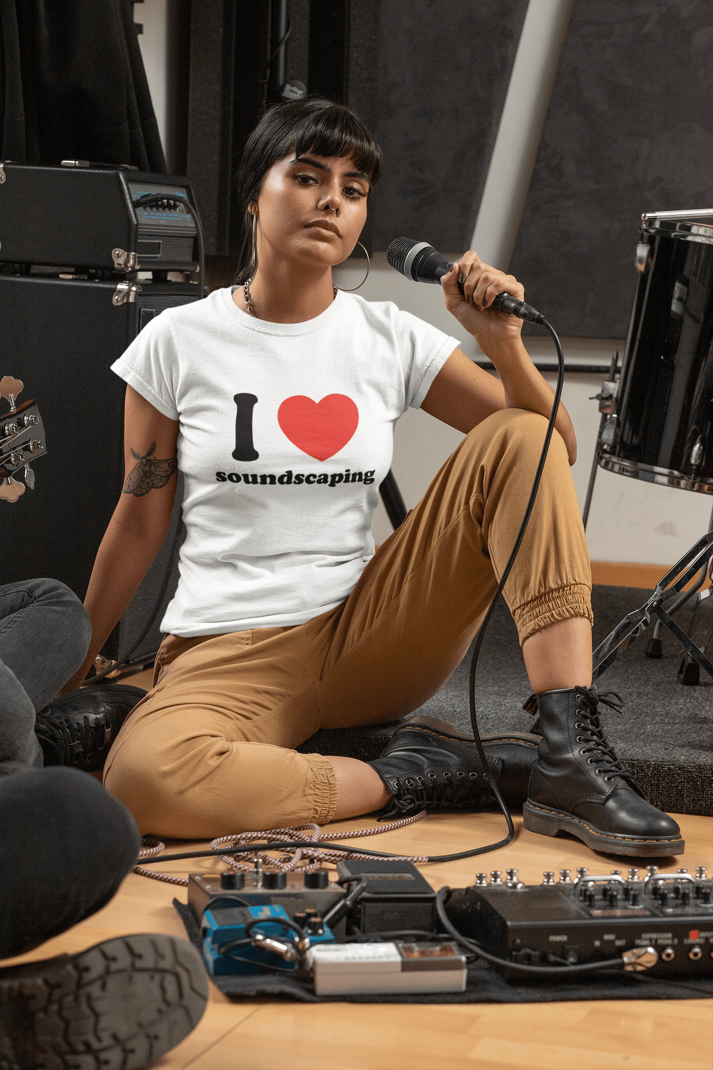 I love soundscaping, Women's Short Sleeve Round Neck T-shirt 00037
